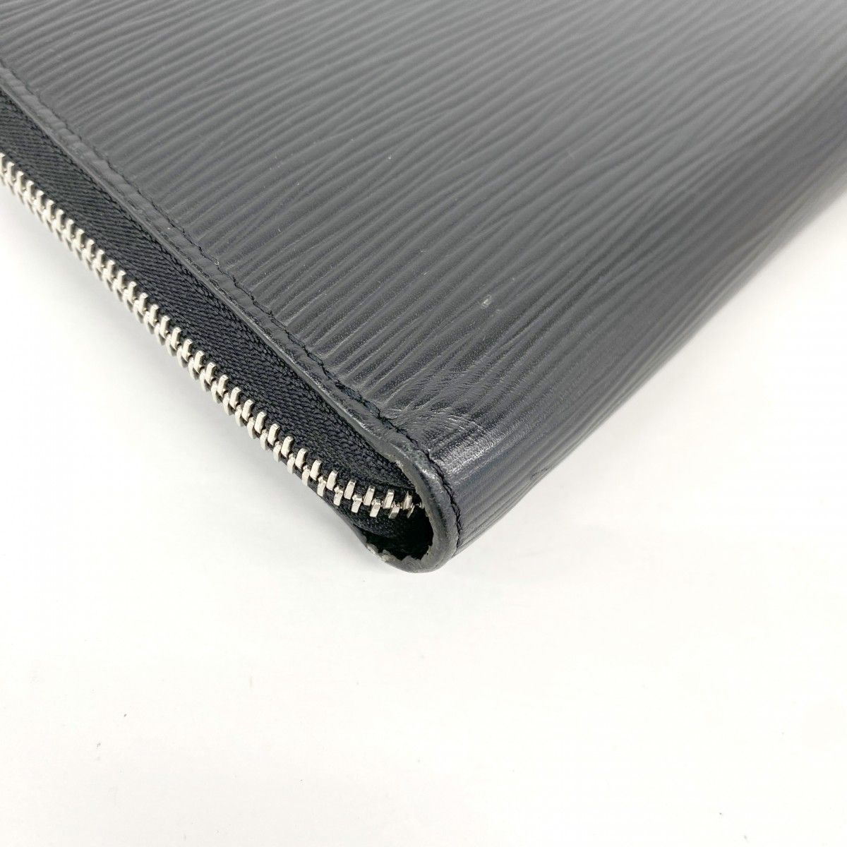 Louis Vuitton Wallet Epi Zippy Organizer NM Noir — view 7