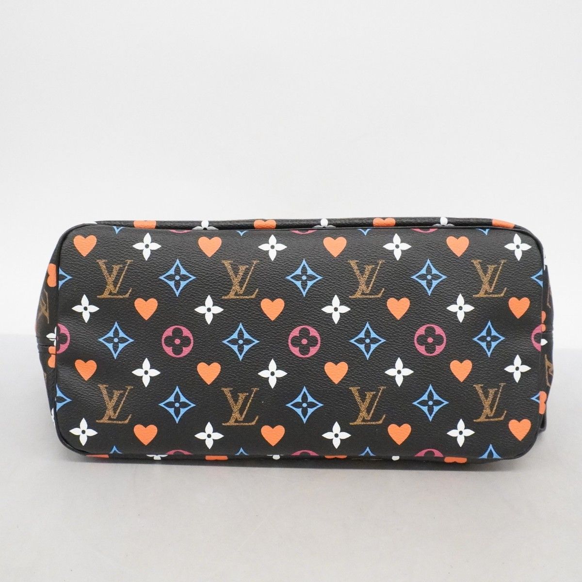 Louis Vuitton Tote Monogram Game on Neverfull MM Multi — view 3