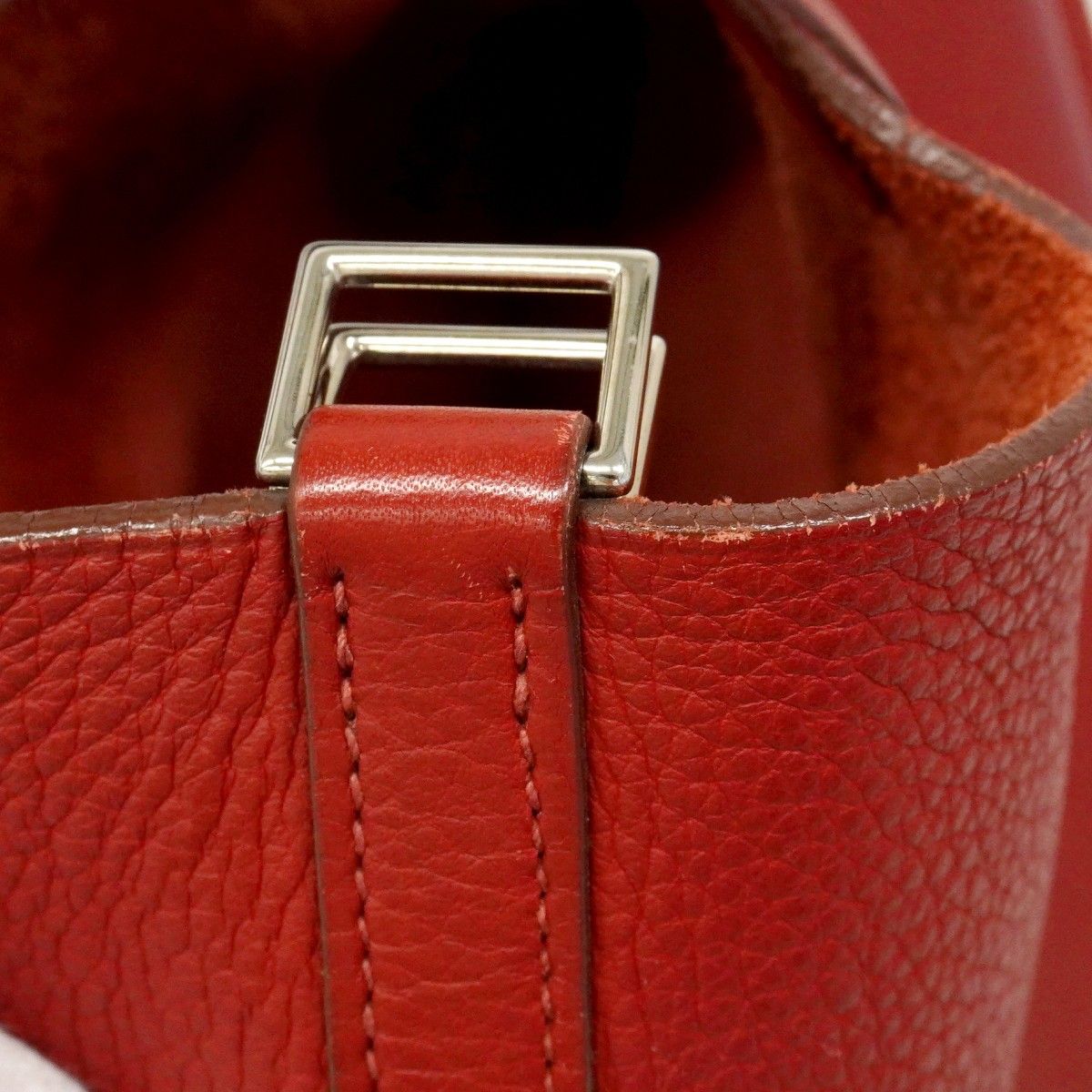 Hermes Handbag Picotin MM Taurillon Novijo Rouge Ash Silver — view 8