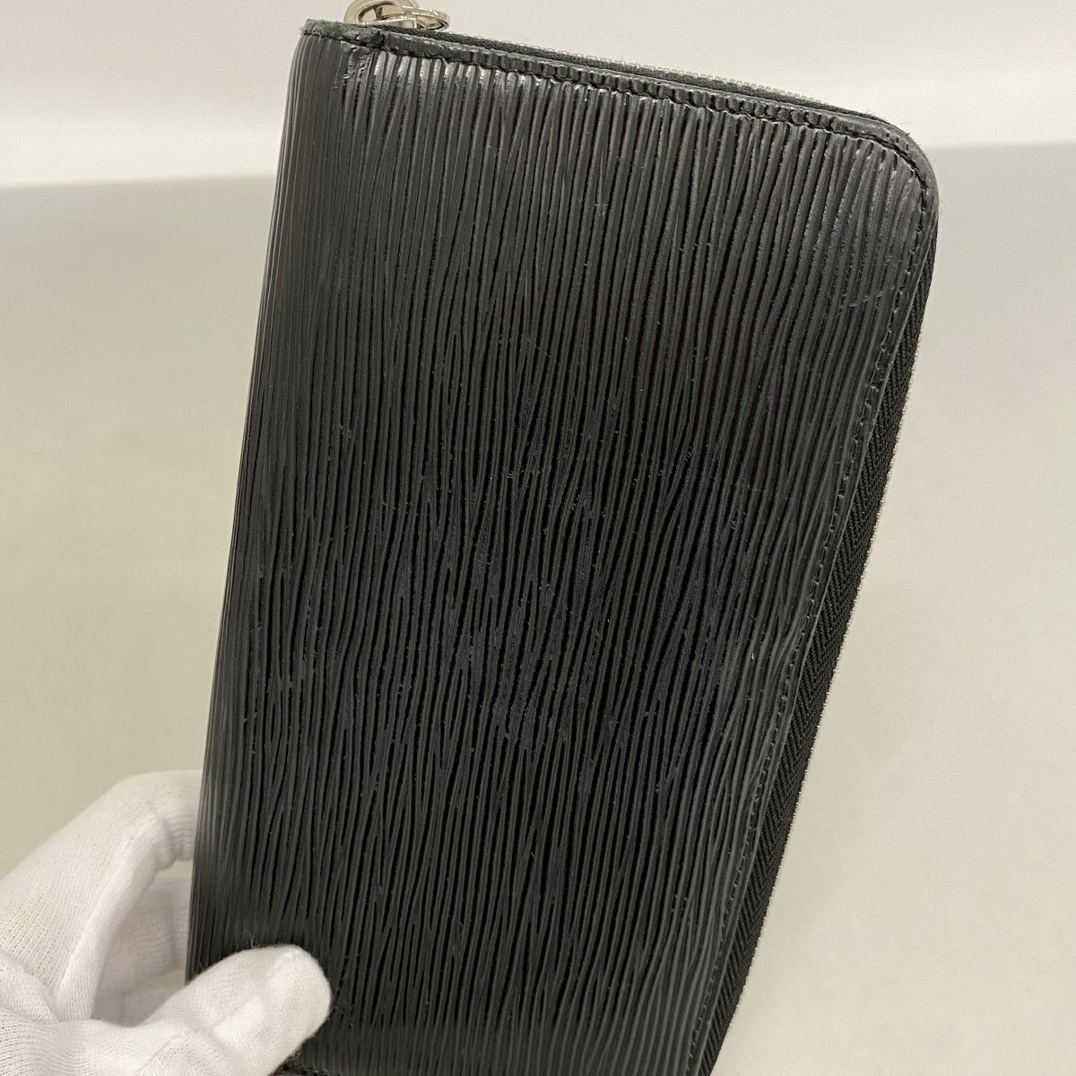 Louis Vuitton Wallet Epi Zippy Noir — view 9