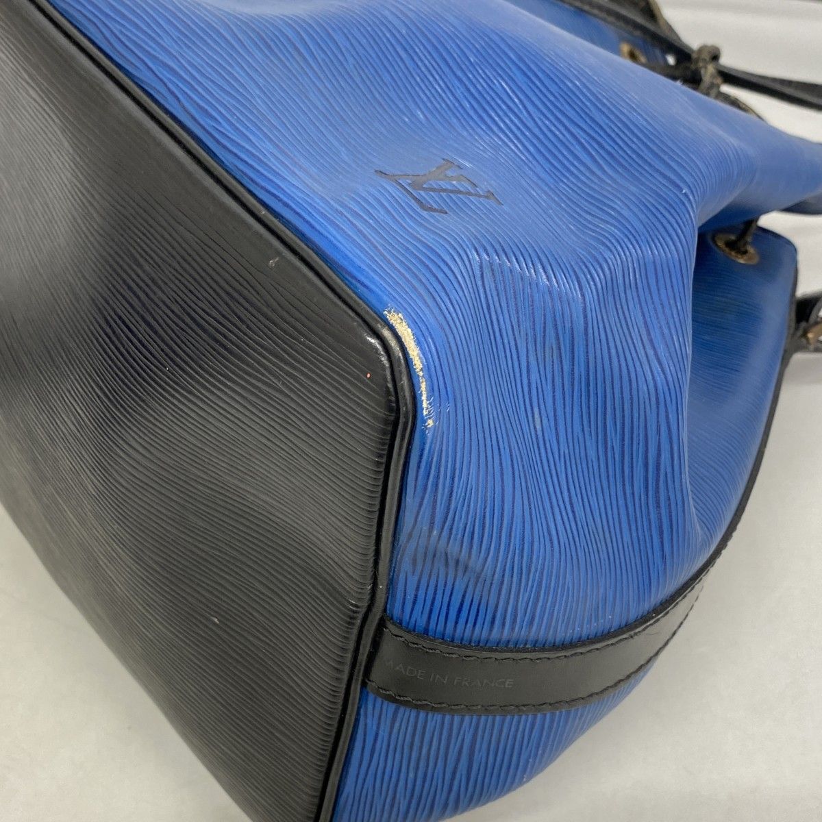 Louis Vuitton Shoulder Bag Epi Petit Noir Toledo Blue — view 6