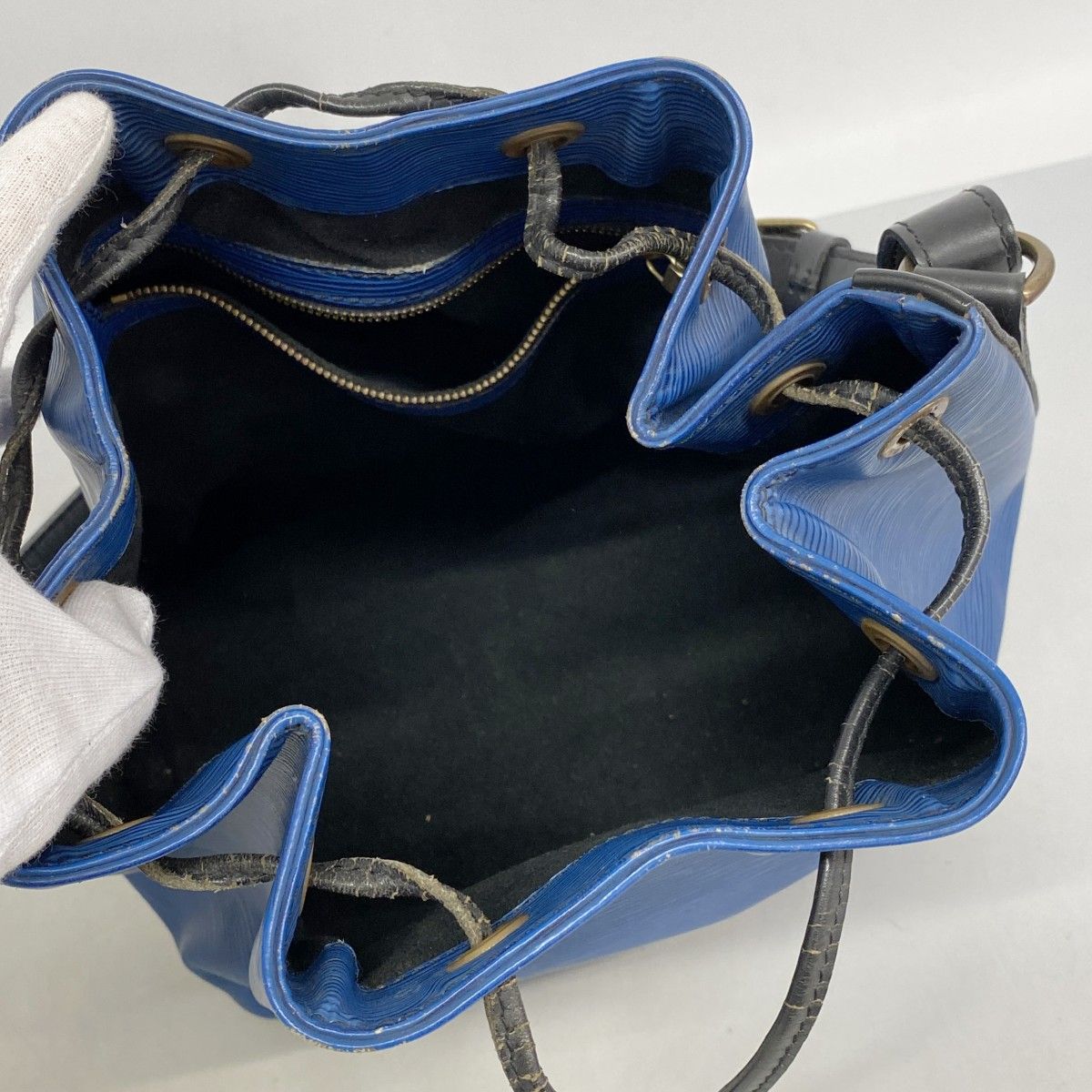 Louis Vuitton Shoulder Bag Epi Petit Noir Toledo Blue — view 4