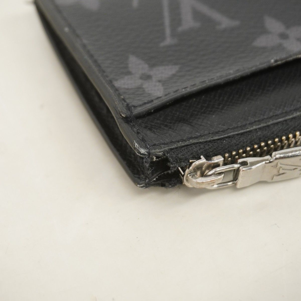 Louis Vuitton Coin Case Monogram Eclipse Card Holder Black — view 6