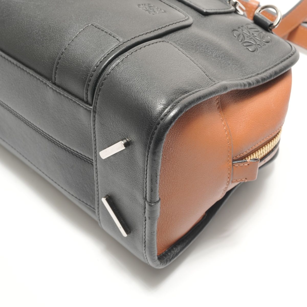 Loewe Shoulder Bag Amazona 28 Multi Application 2-Way — view 6