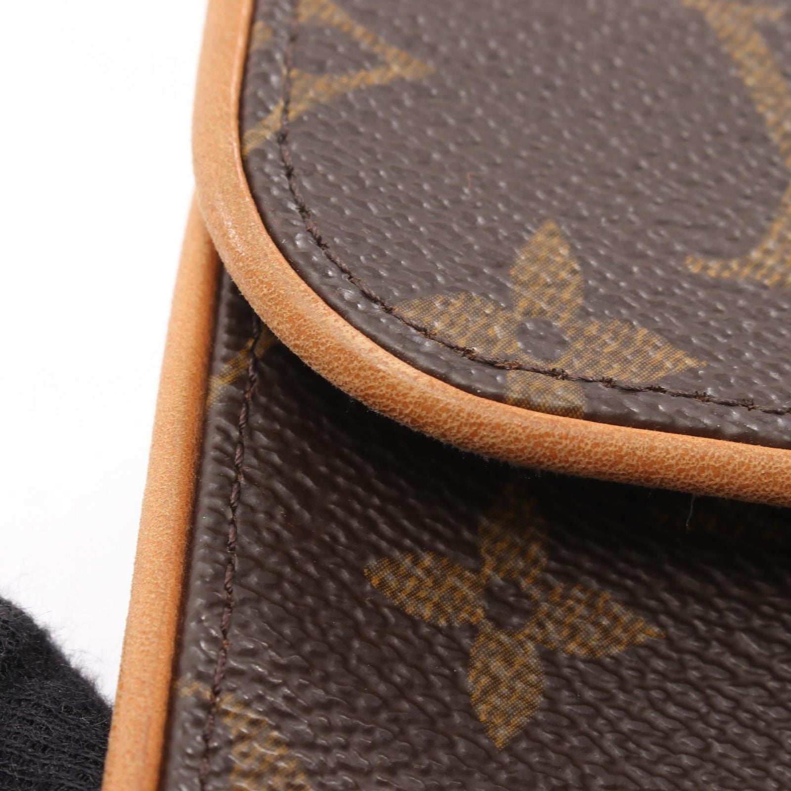 Louis Vuitton Waist Bag Pochette Florentine Monogram Canvas Leather — view 7