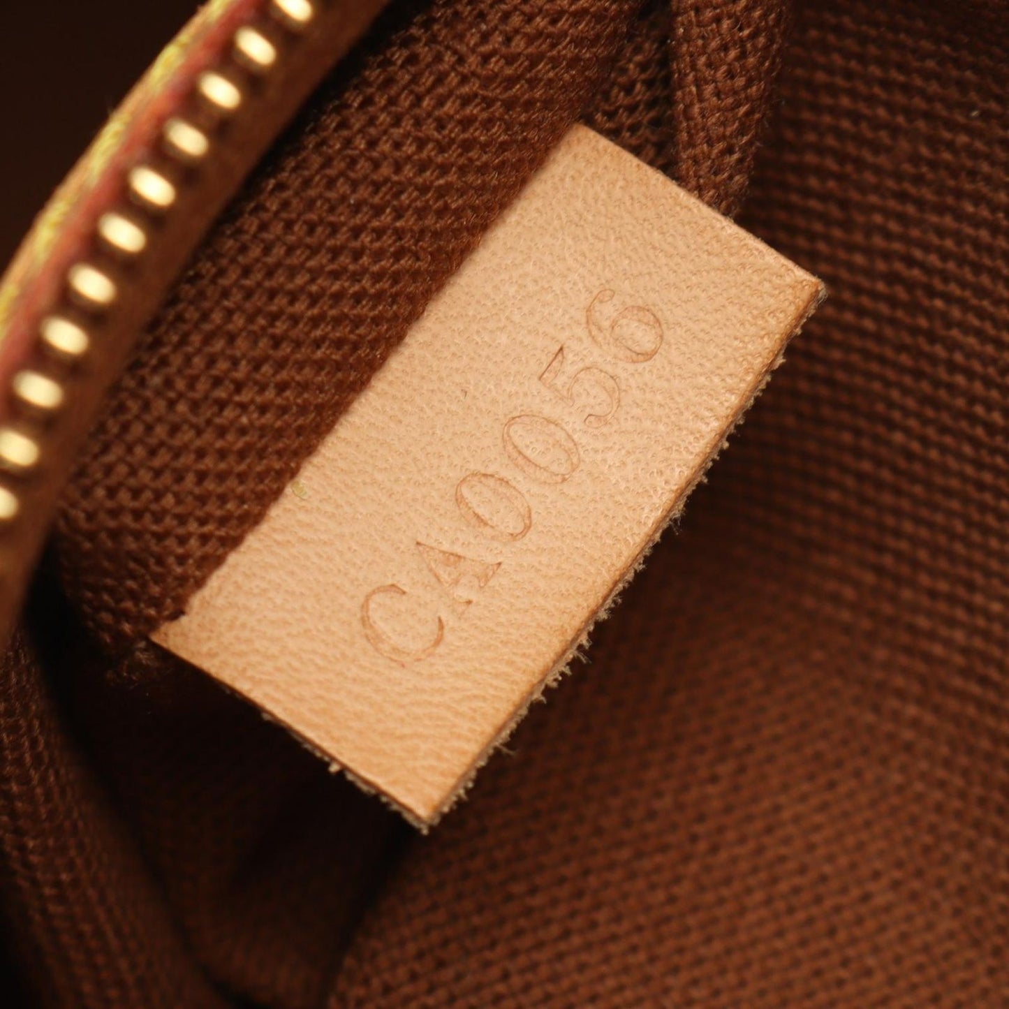 Louis Vuitton Tote Batignolles Vertical Canvas Leather Monogram — view 5