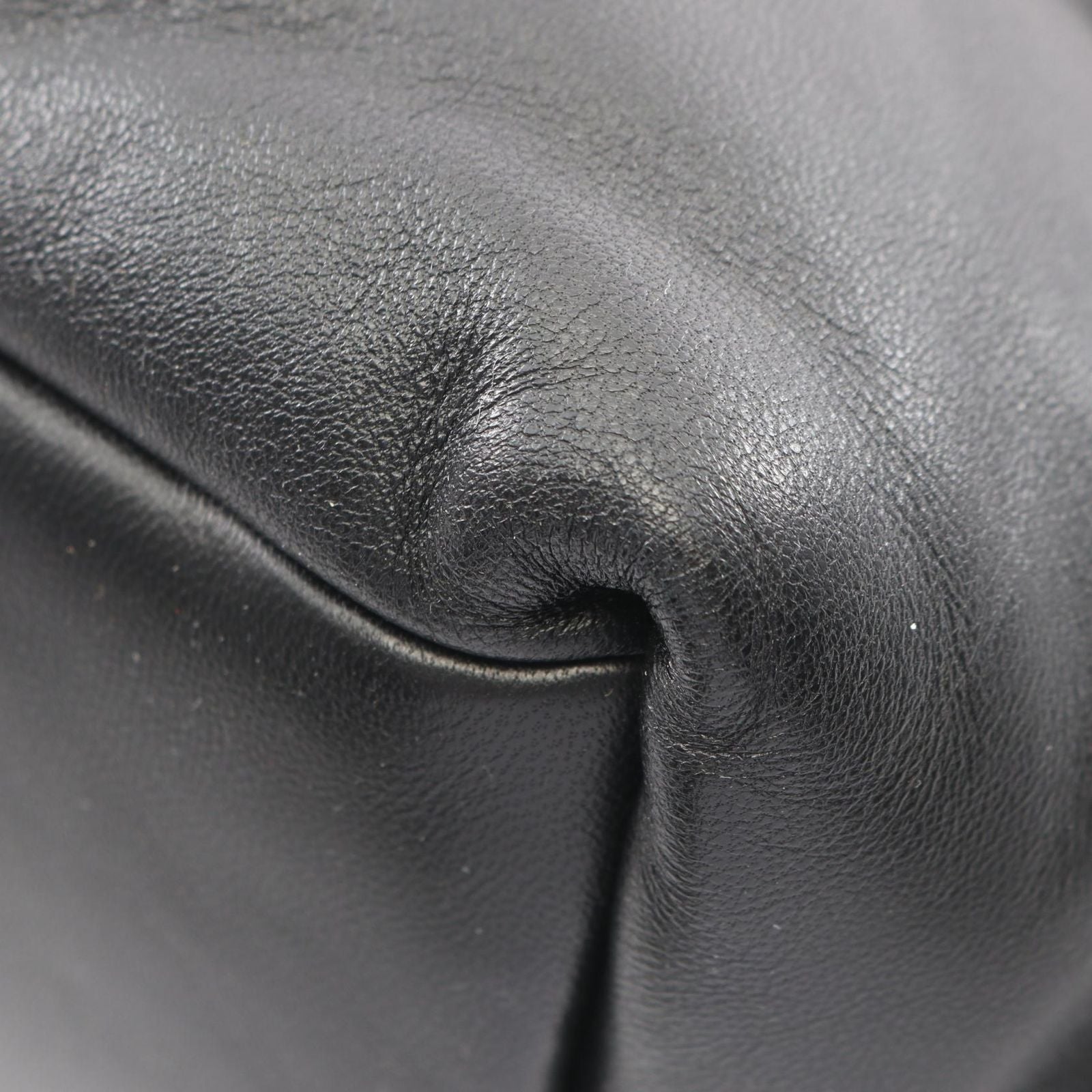 Saint Laurent Paris Tote Wide Puffer Black Leather — view 5