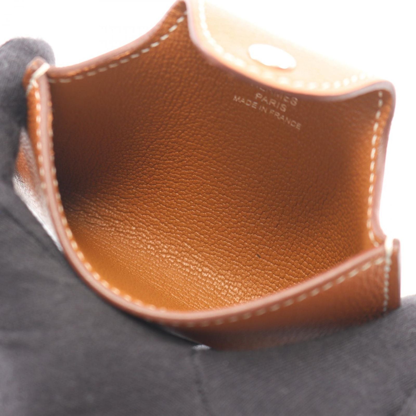 Hermes Card Case Illiade Gold Leather — view 3