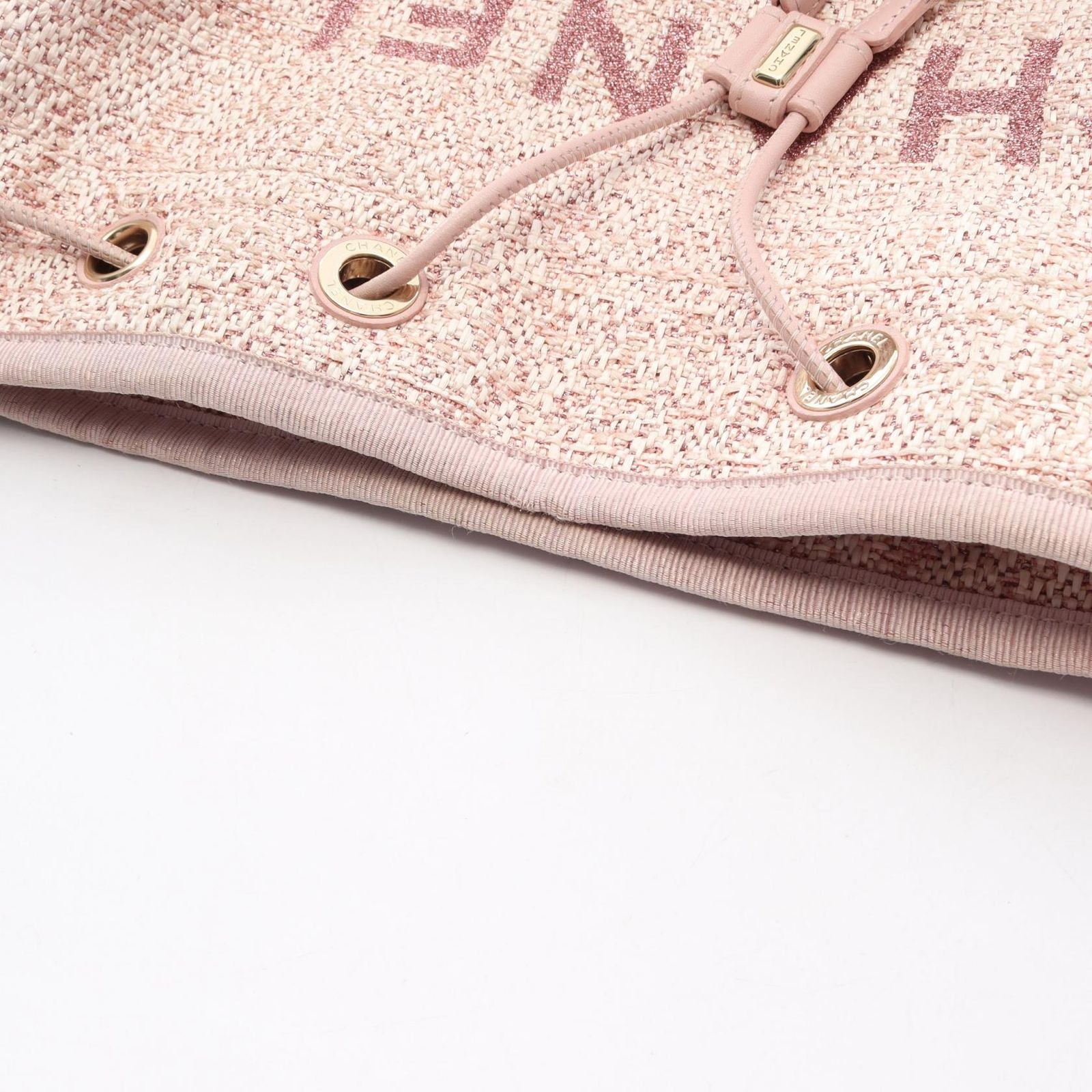 Chanel Shoulder Bag Deauville Pink Leather Drawstring — view 8