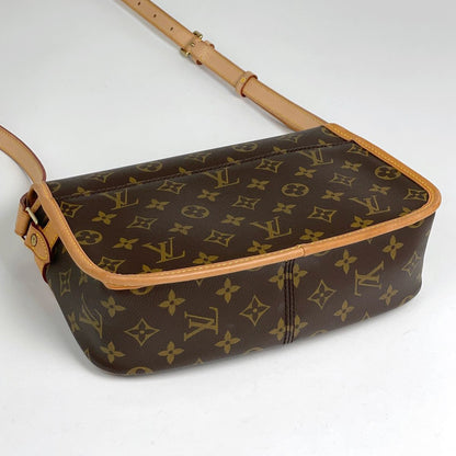 Louis Vuitton Sologne Crossbody Shoulder Bag Monogram Brown — view 2