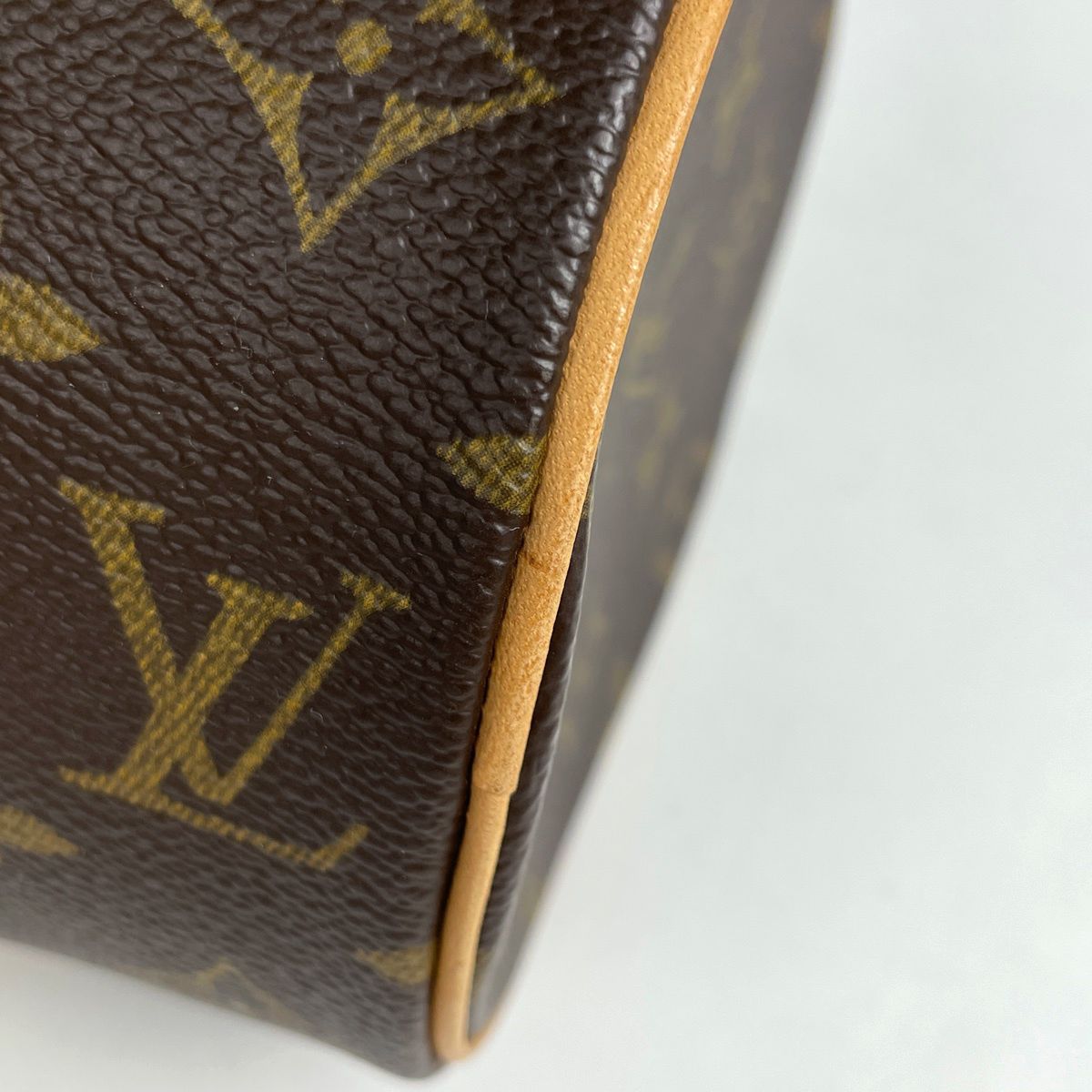 Louis Vuitton Papillon 26 Barrel Bag Tube — view 3