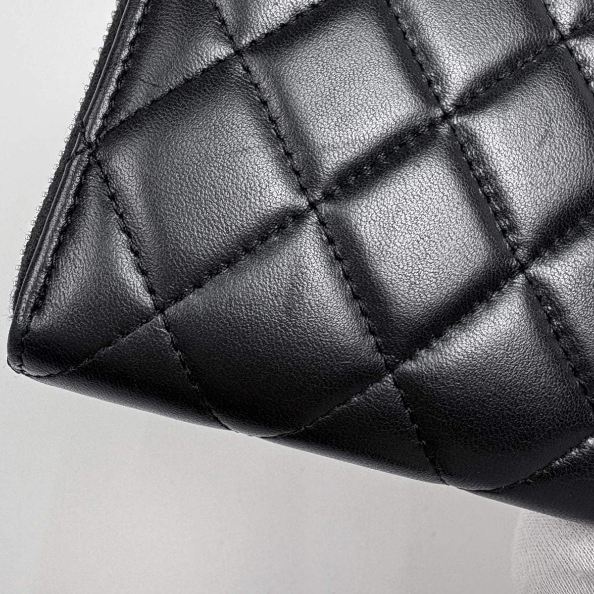 Chanel CC Logo Zip Around Wallet Quilted Leather Black — view 4