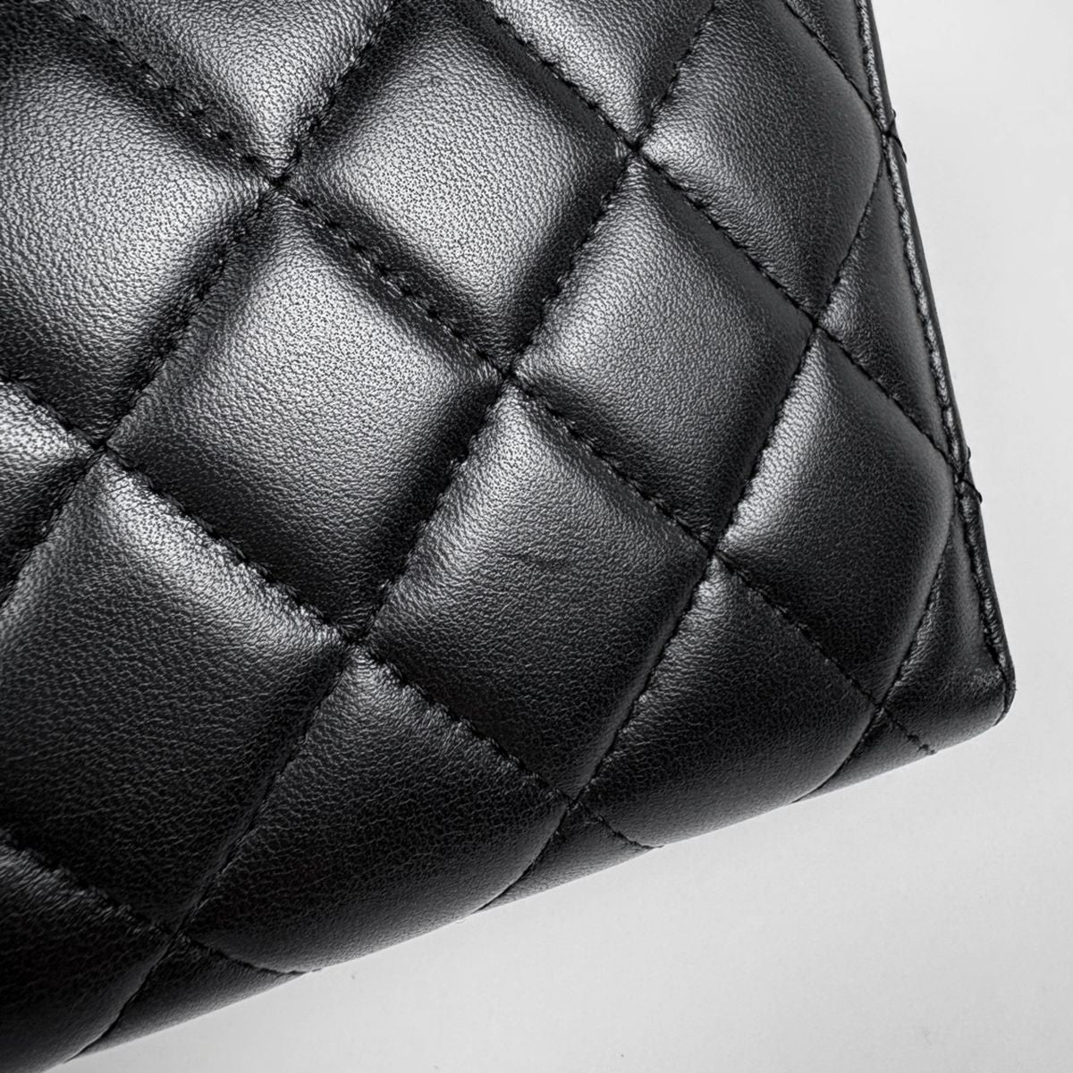 Chanel CC Logo Zip Around Wallet Quilted Leather Black — view 5