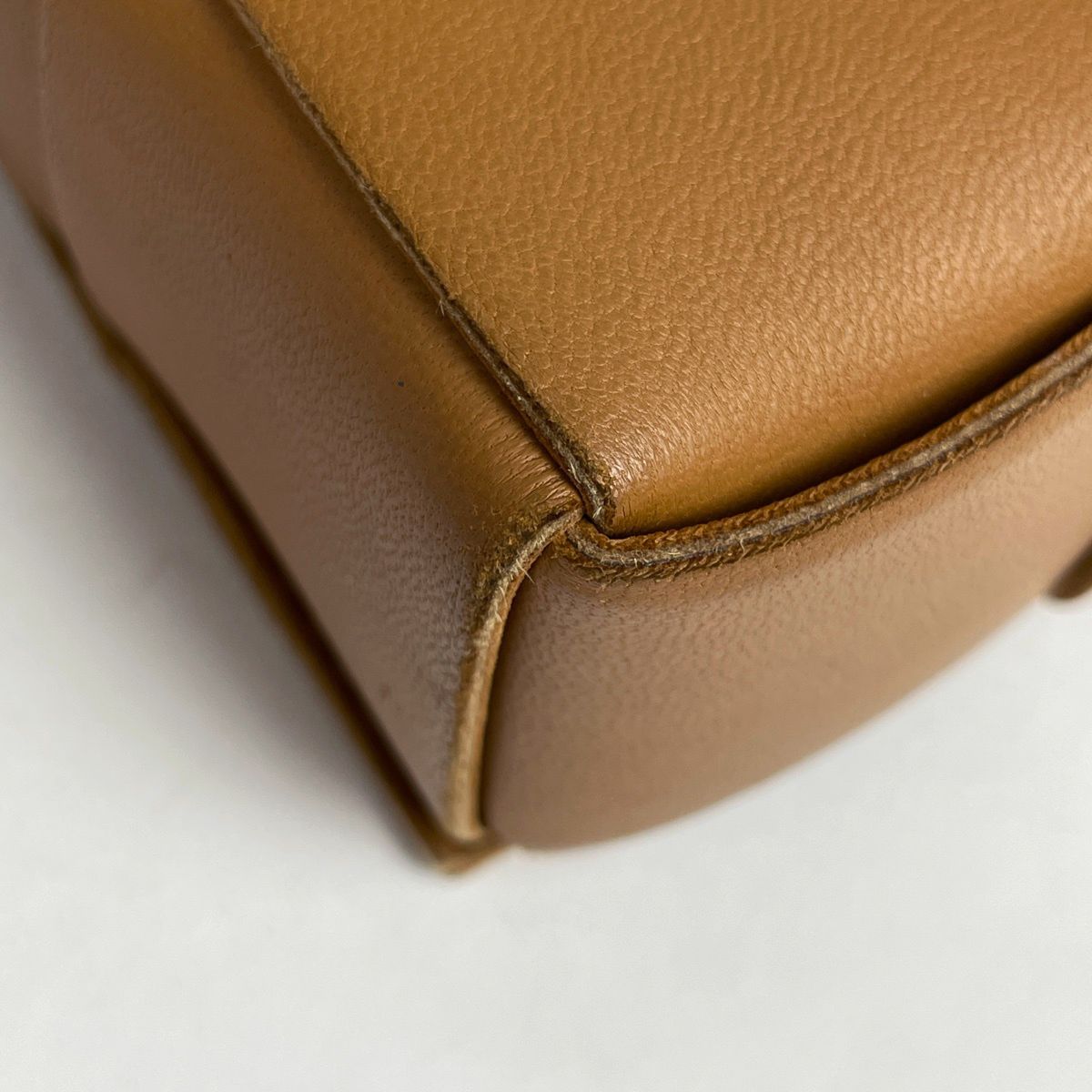 Bottega Veneta Cassette Shoulder Bag Maxi Intrecciato Leather Brown — view 3