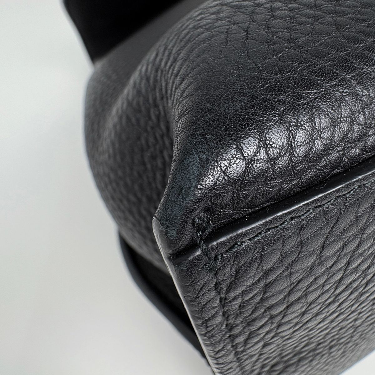 Gucci Bamb Daily Handbag 2-Way Leather Black — view 3