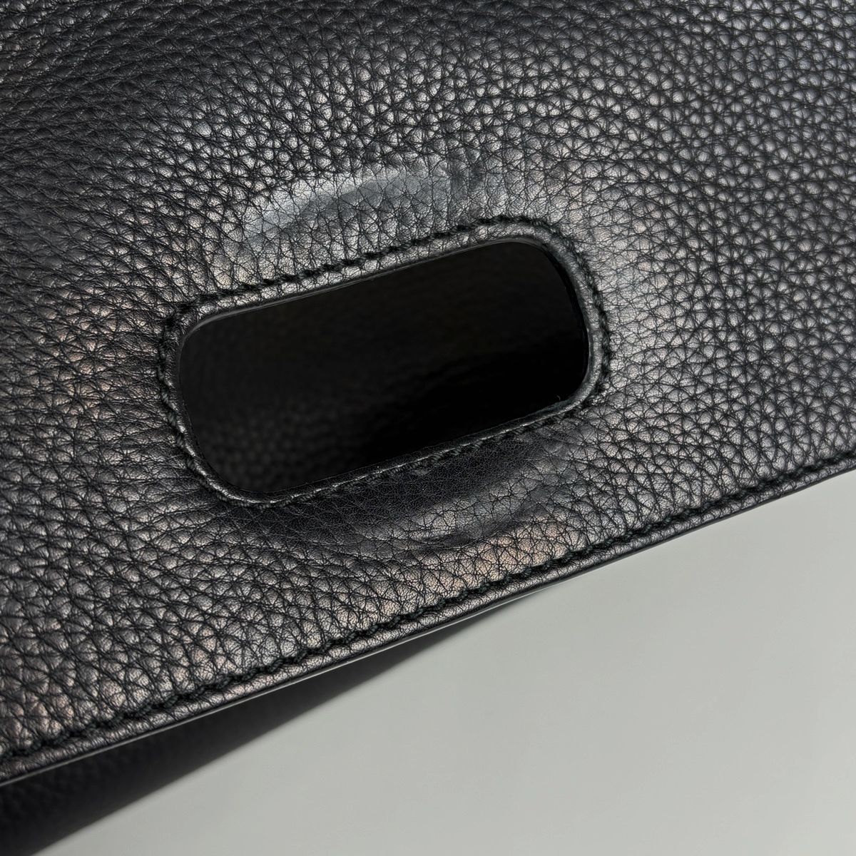 Gucci Bamb Daily Handbag 2-Way Leather Black — view 7