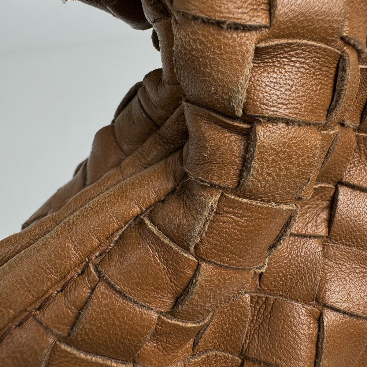 Bottega Veneta Intrecciato Shoulder Bag Hobo Leather Brown — view 5