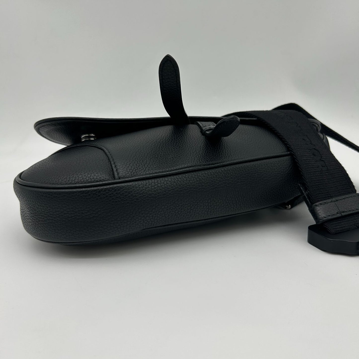 Dior Saddle Bag Black Calfskin Gold — view 4