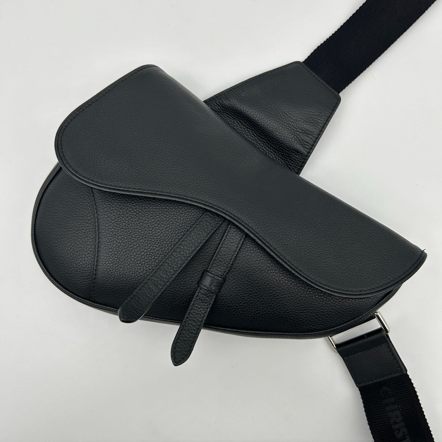 Dior Saddle Bag Black Calfskin Gold — view 2