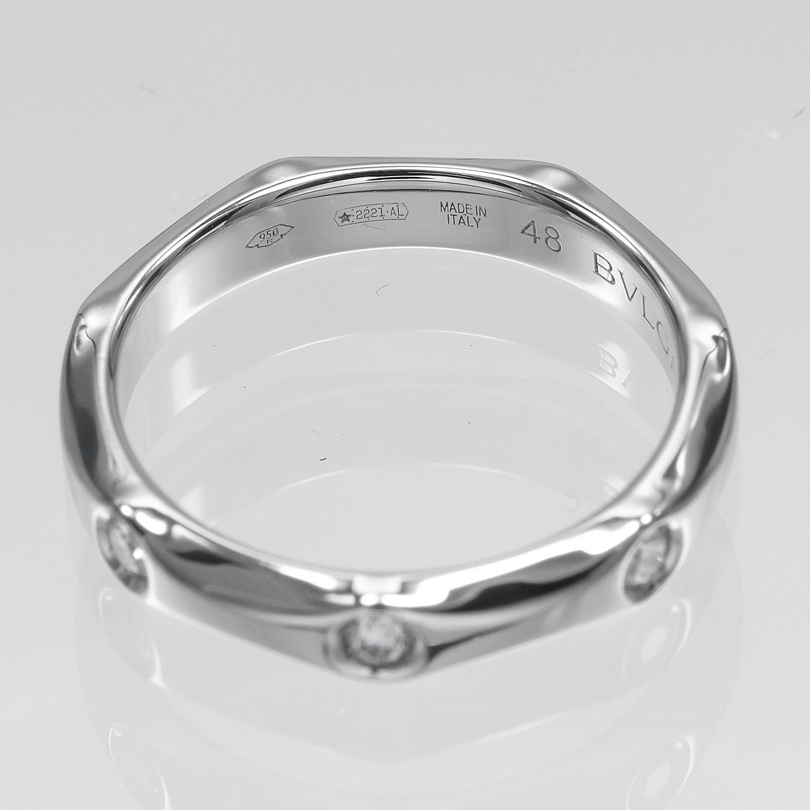 Bvlgari Infinite Wedding Platinum Diamond Ring — view 4