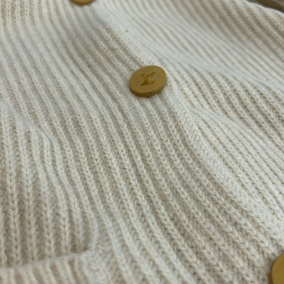 Louis Vuitton Cardigan S Beige Long Sleeve — view 6