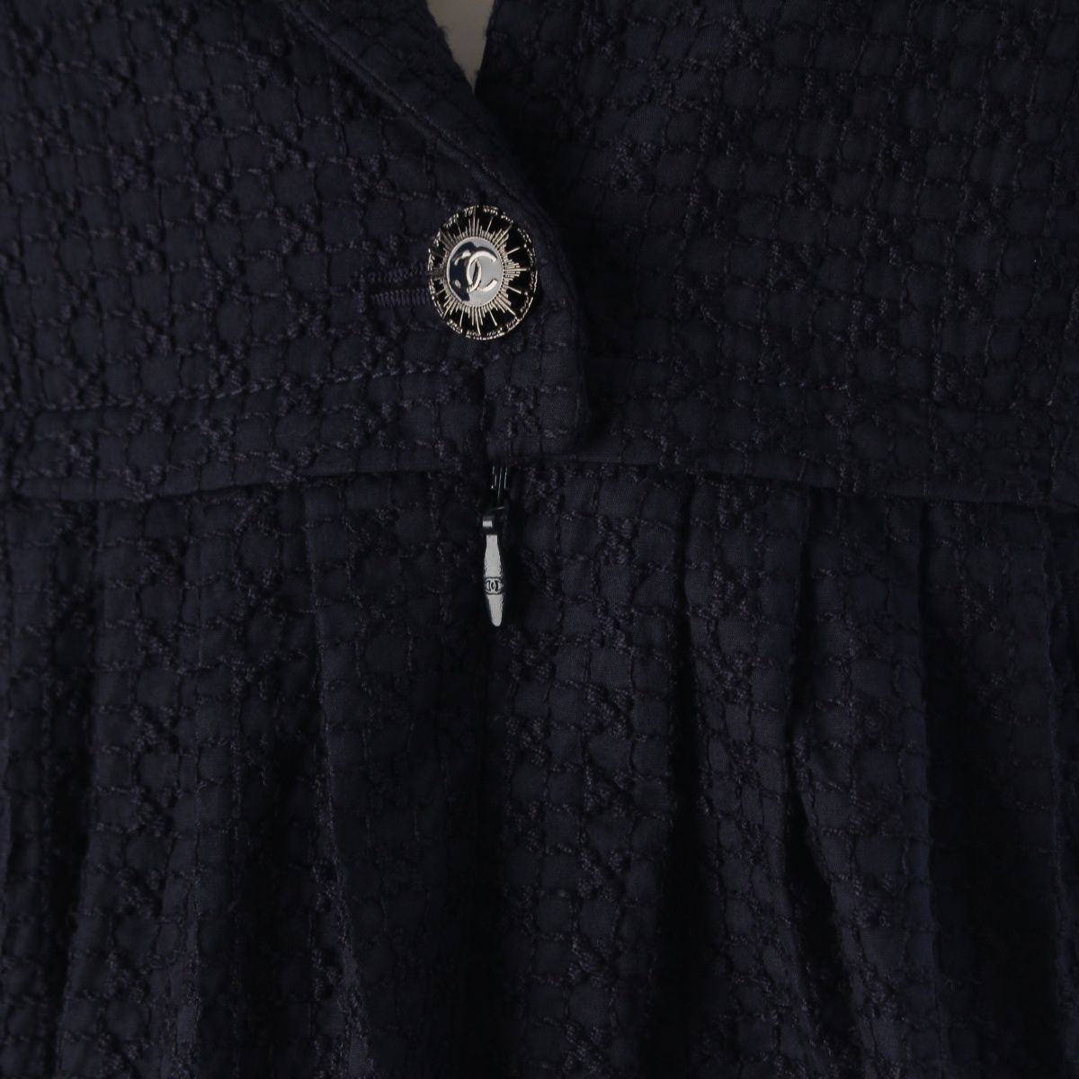 Chanel Rayon Cotton Silk CC Logo Button French Sleeve Dress Top Navy 36 — view 8