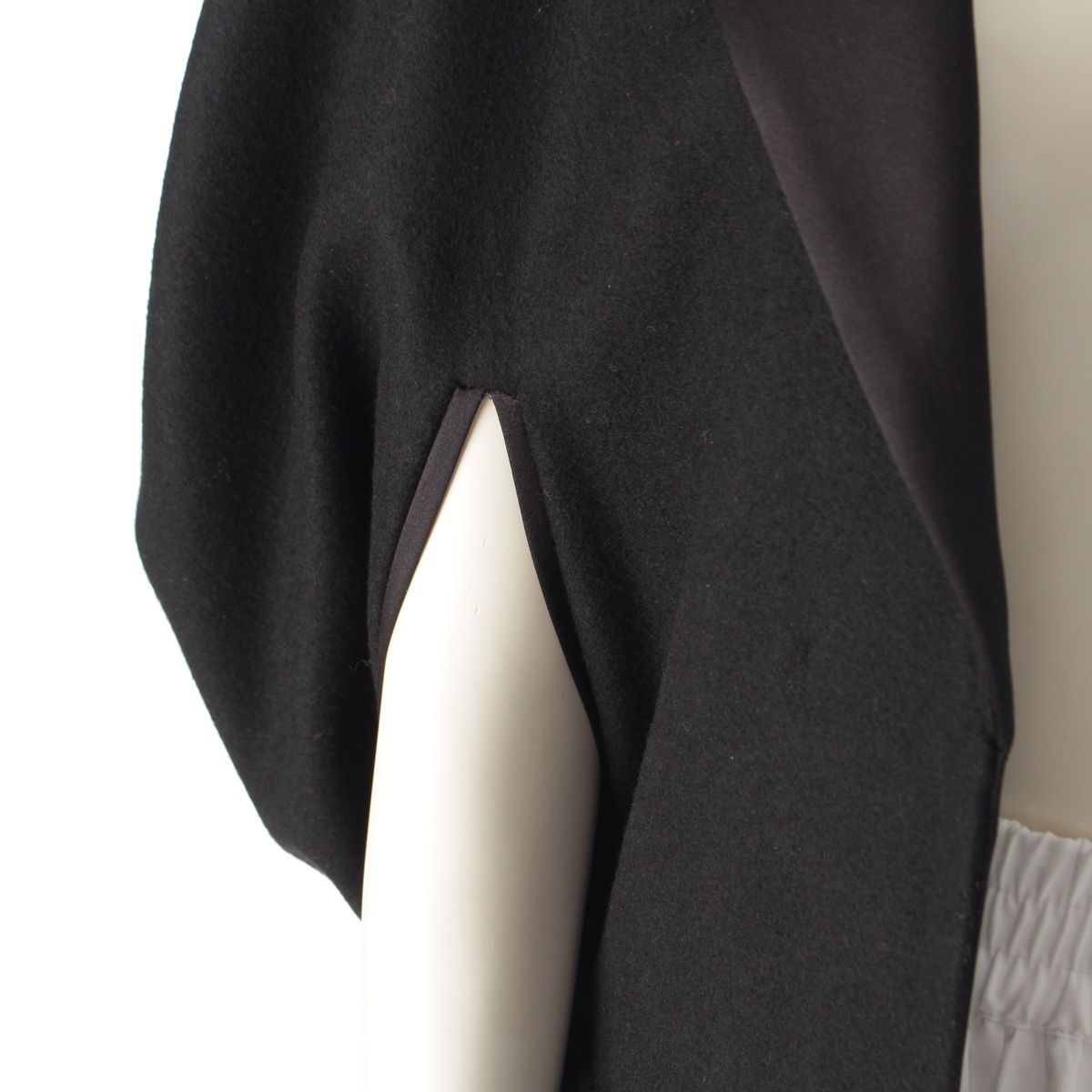 Chanel Cashmere Wool Lion Button Poncho Cape Long Coat Black 36 — view 6