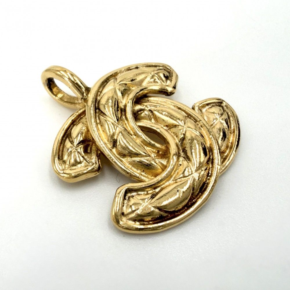 Chanel Pendant Quilted CC Logo Gold Plated — view 3