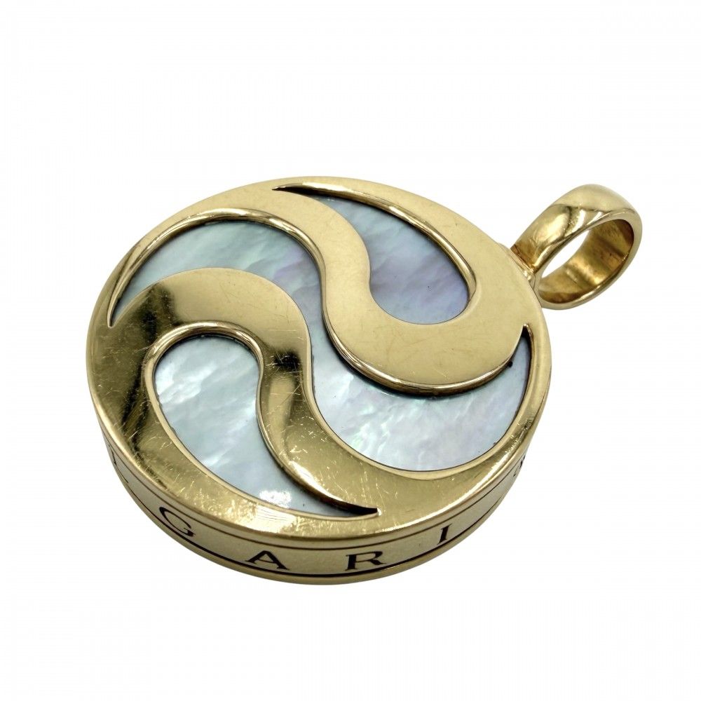 Bvlgari Pendant Optical 18k YG Gold White Shell — view 3