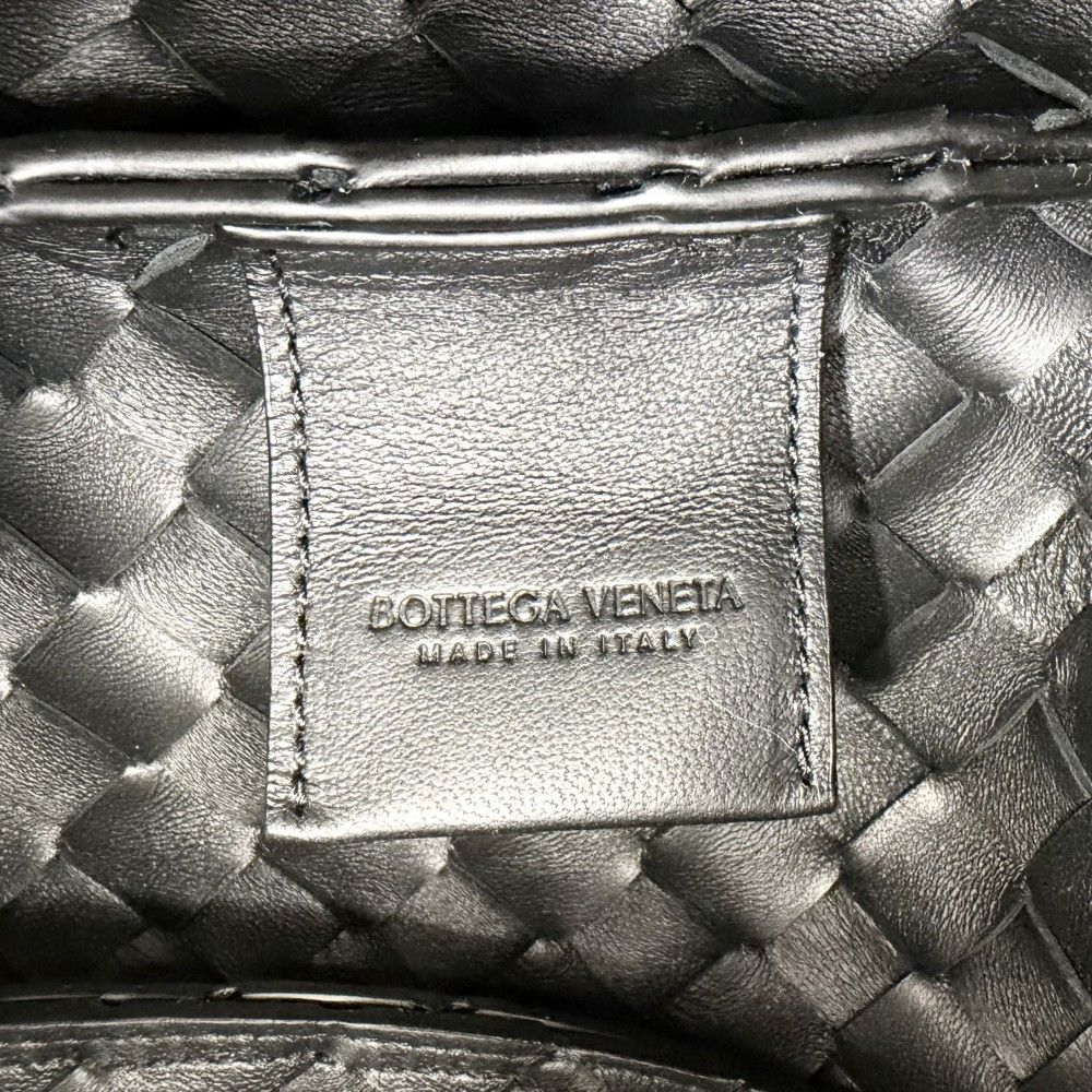 Bottega Veneta Tote Intrecciato Small Campana Handbag Leather Black — view 5