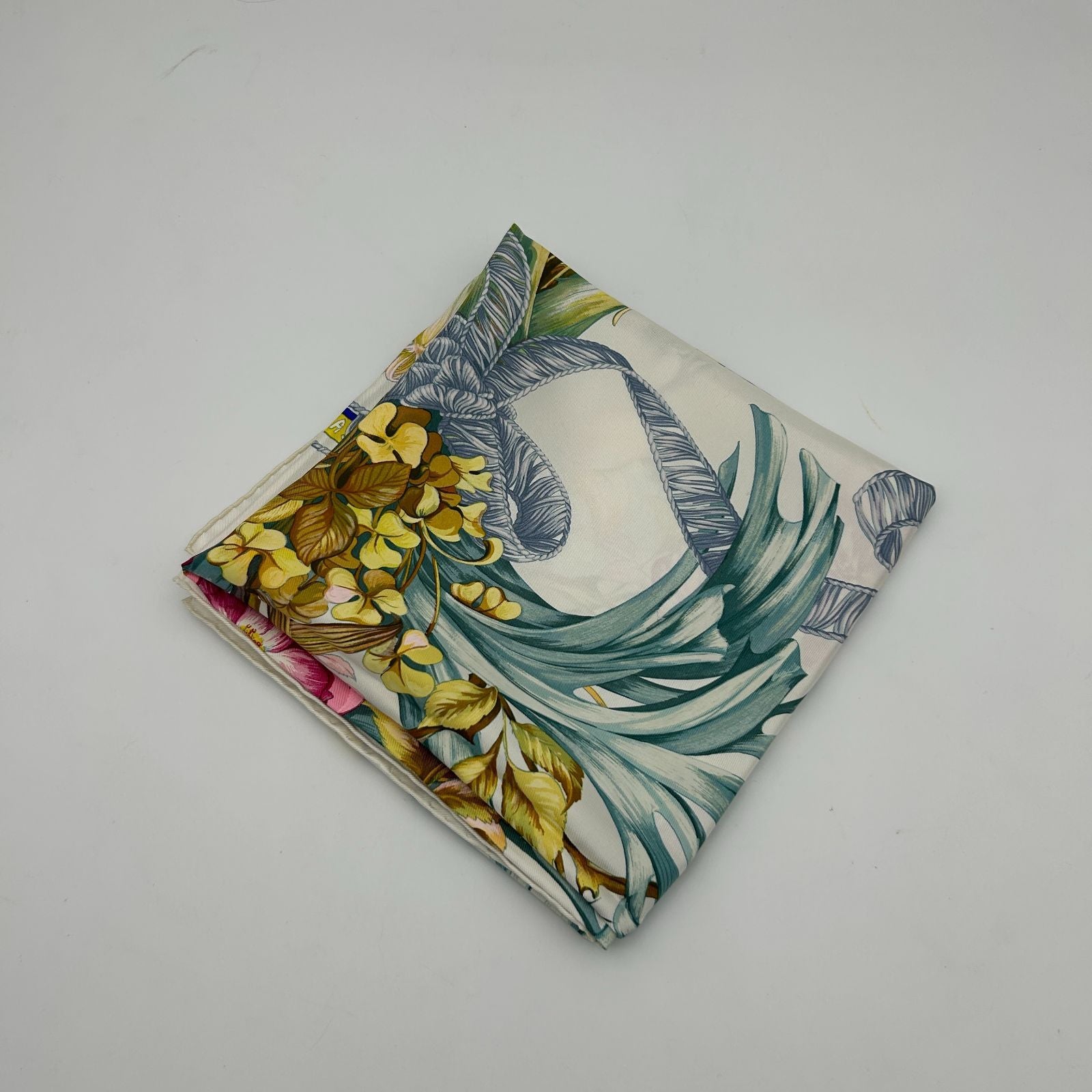 Hermes Silk Carre 90 Scarf Regina — view 5