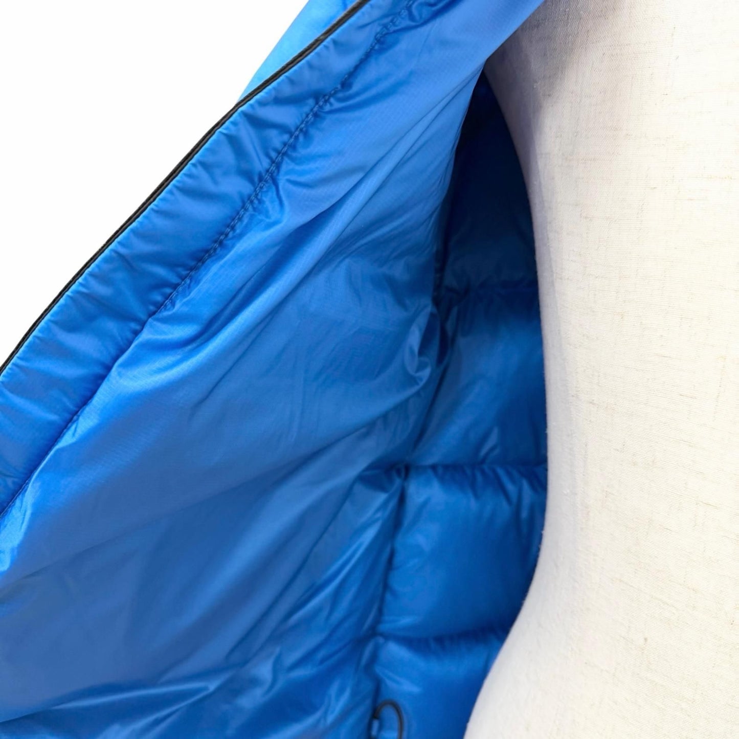 Moncler Peuplier Giubbotto Hooded Down Jacket Blue 3 Items Hanger — view 3