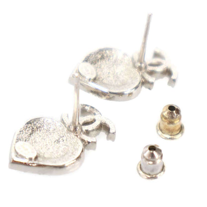 Chanel CC Logo Heart Pearl Earrings Silver — view 5