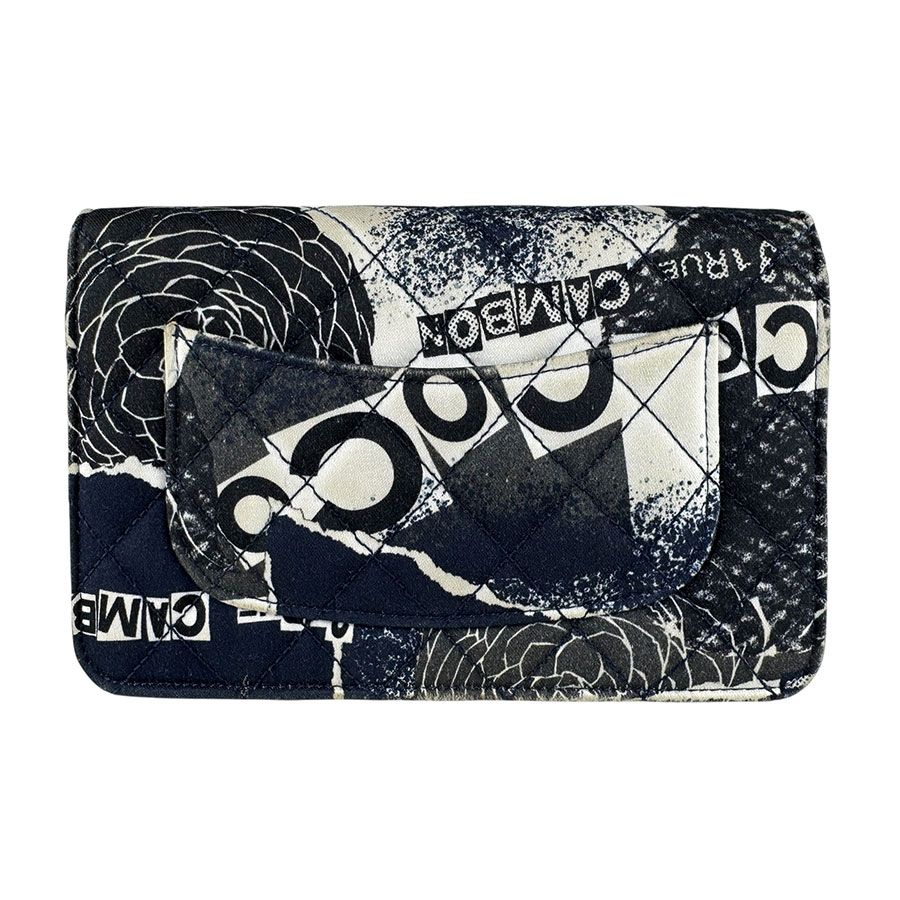 Chanel Chain Shoulder Bag Navy — view 3