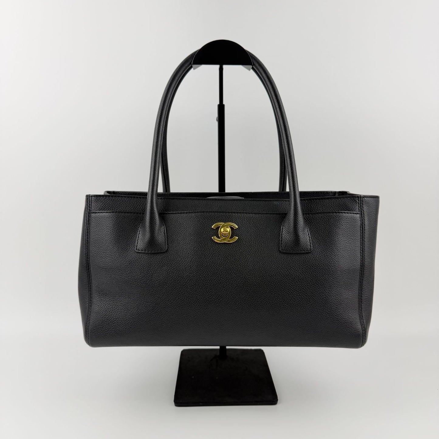 Chanel CC Logo Executive Tote Black Caviar Leather Vintage — view 3