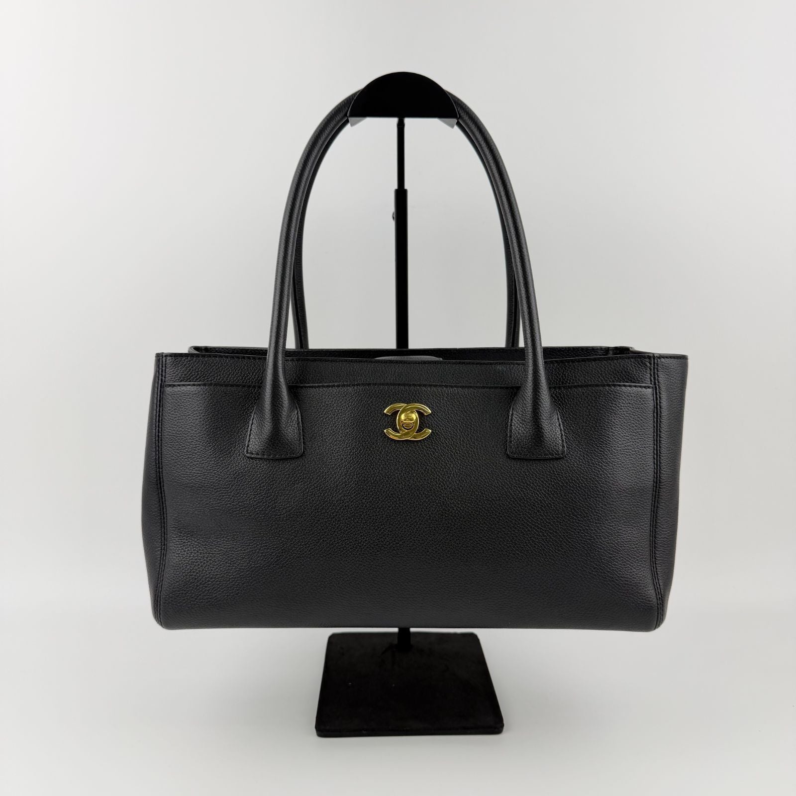 Chanel CC Logo Executive Tote Black Caviar Leather Vintage — view 3