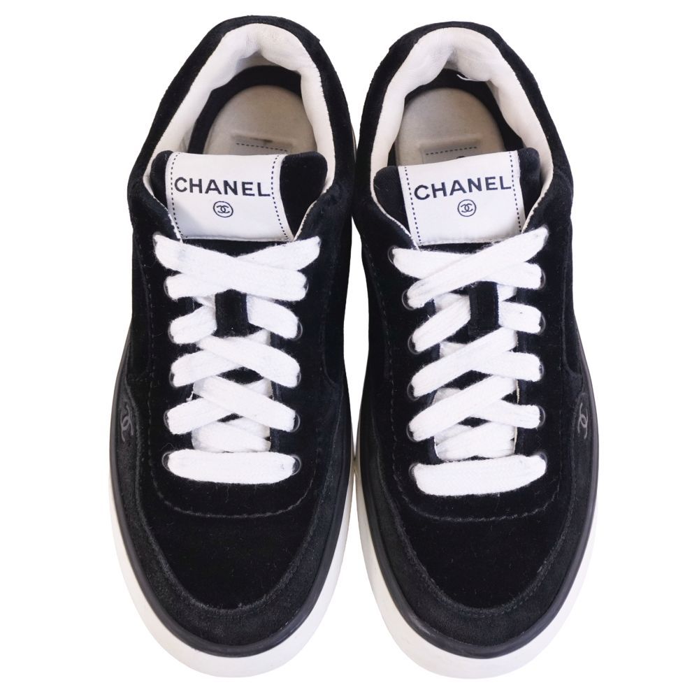 Chanel Sneakers CC Logo Low — view 4