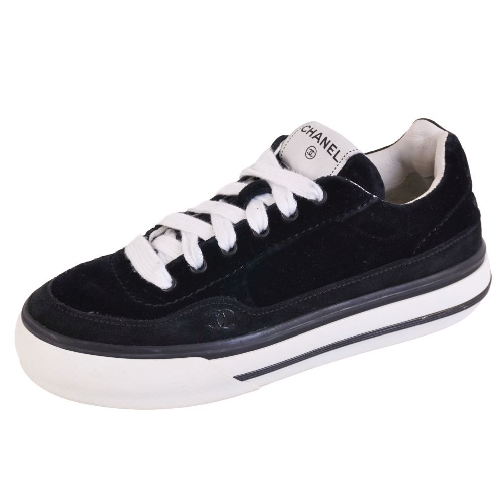 Chanel Sneakers CC Logo Low