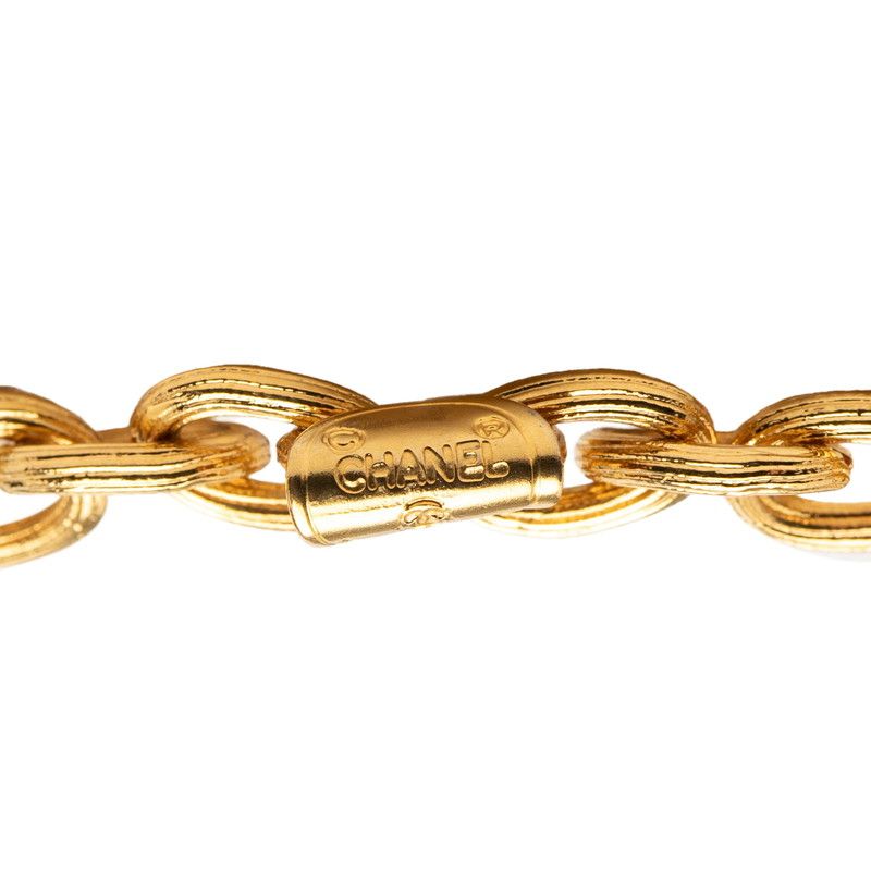 Chanel CC Logo Lion Motif Quilted Chain Pendant Gold Plated — view 5