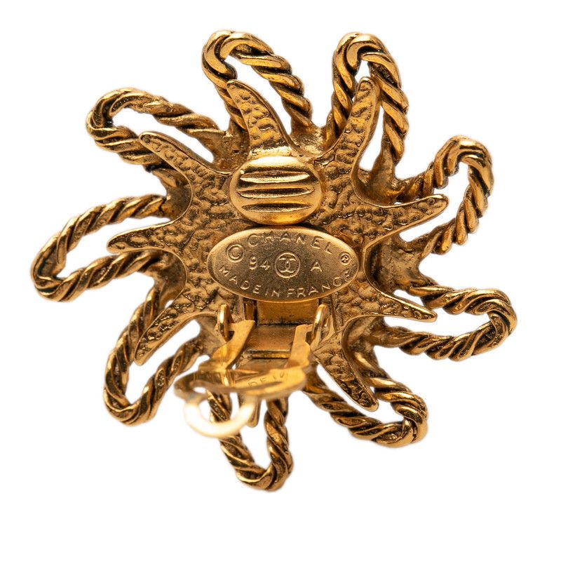 Chanel CC Logo Sun Motif Earrings Gold Plated — view 3