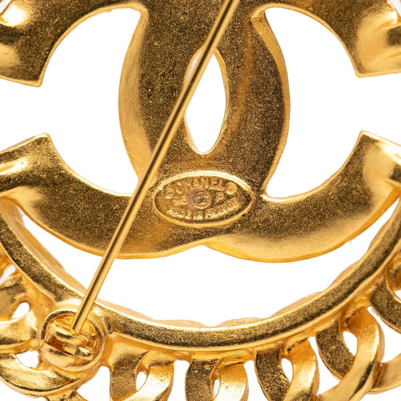 Chanel Vintage CC Logo Brooch Gold Plated — view 3
