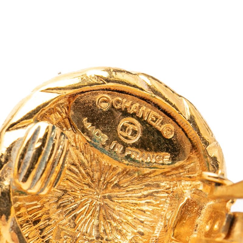 Chanel CC Logo Round Earrings Gold Plated — view 3