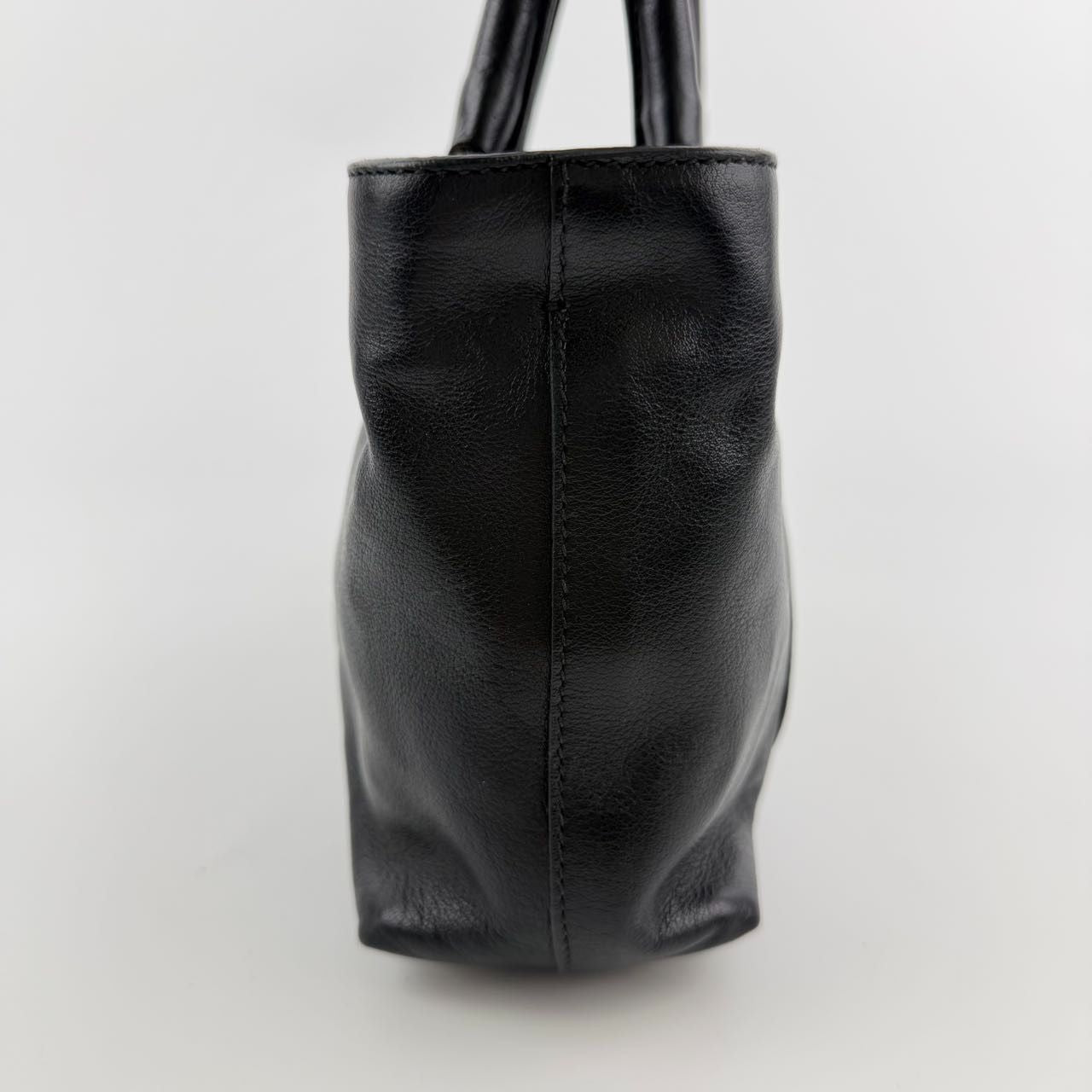 Prada Handbag Black Leather Vintage — view 6