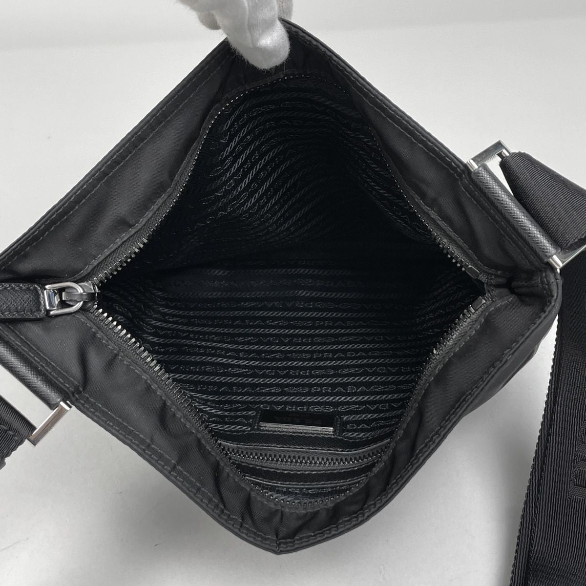 Prada Shoulder Bag Nylon Nero — view 8