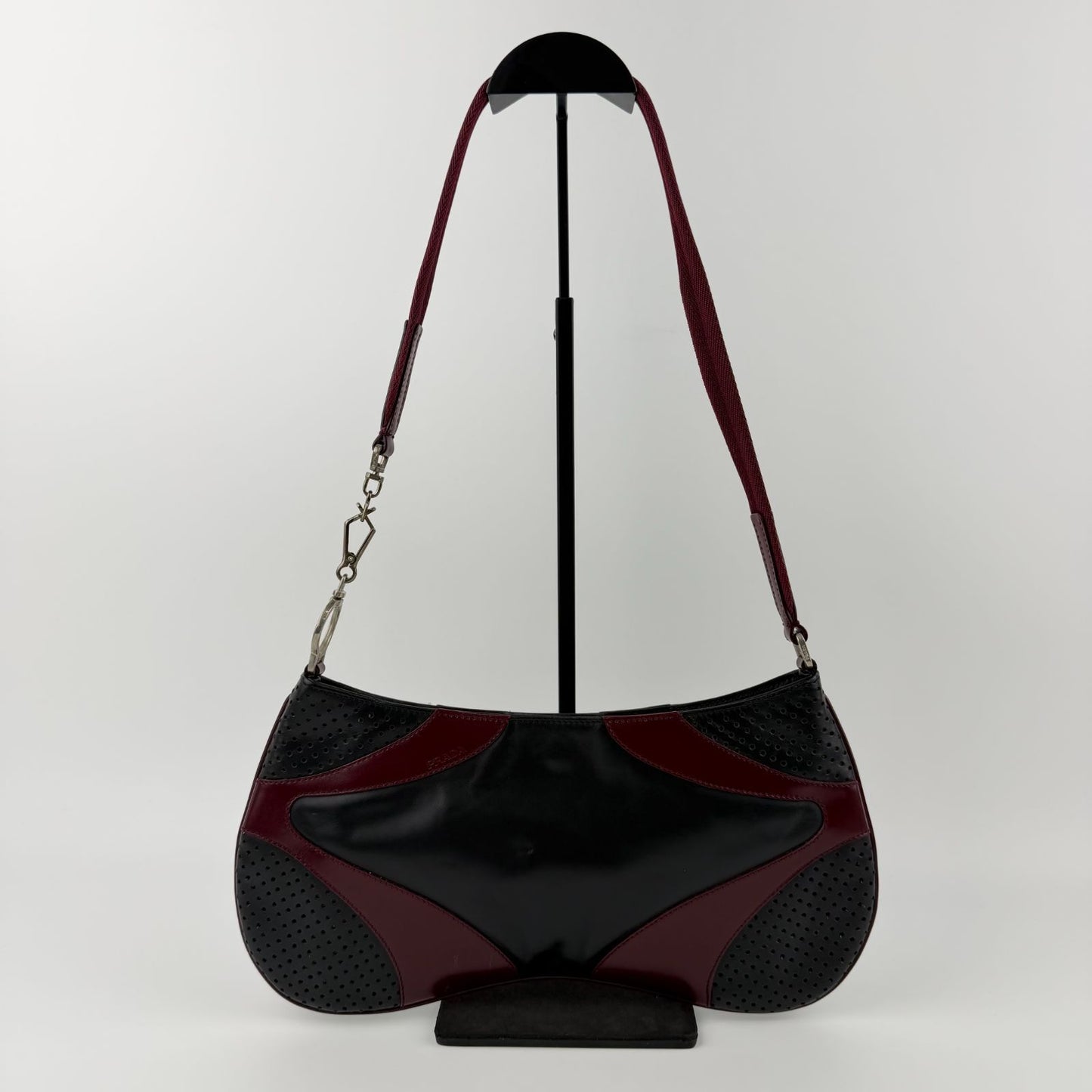 Prada Shoulder Bag Black Red Leather Vintage — view 2