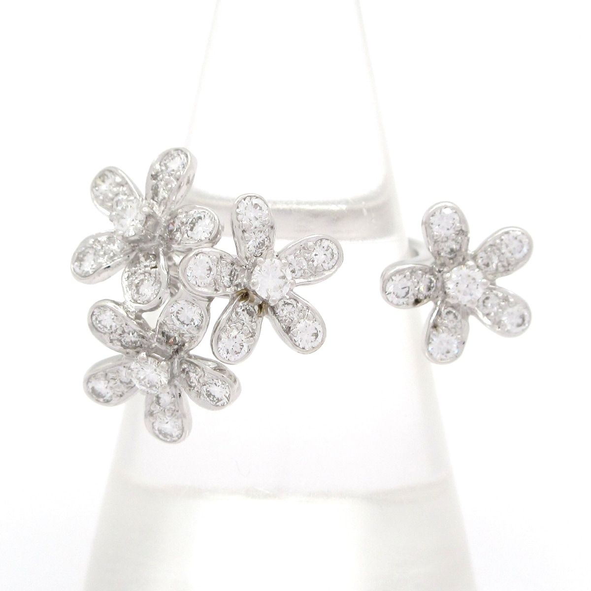 Van Cleef & Arpels Ring 52 Socrates Entre le Door 18k White Gold Diamond