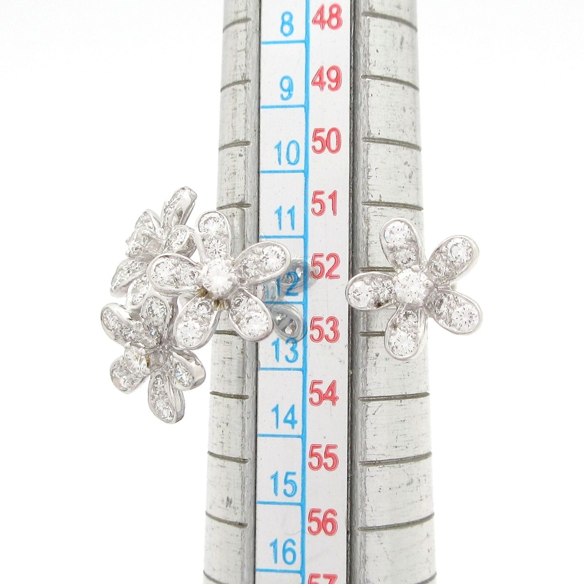 Van Cleef & Arpels Ring 52 Socrates Entre le Door 18k White Gold Diamond — view 6