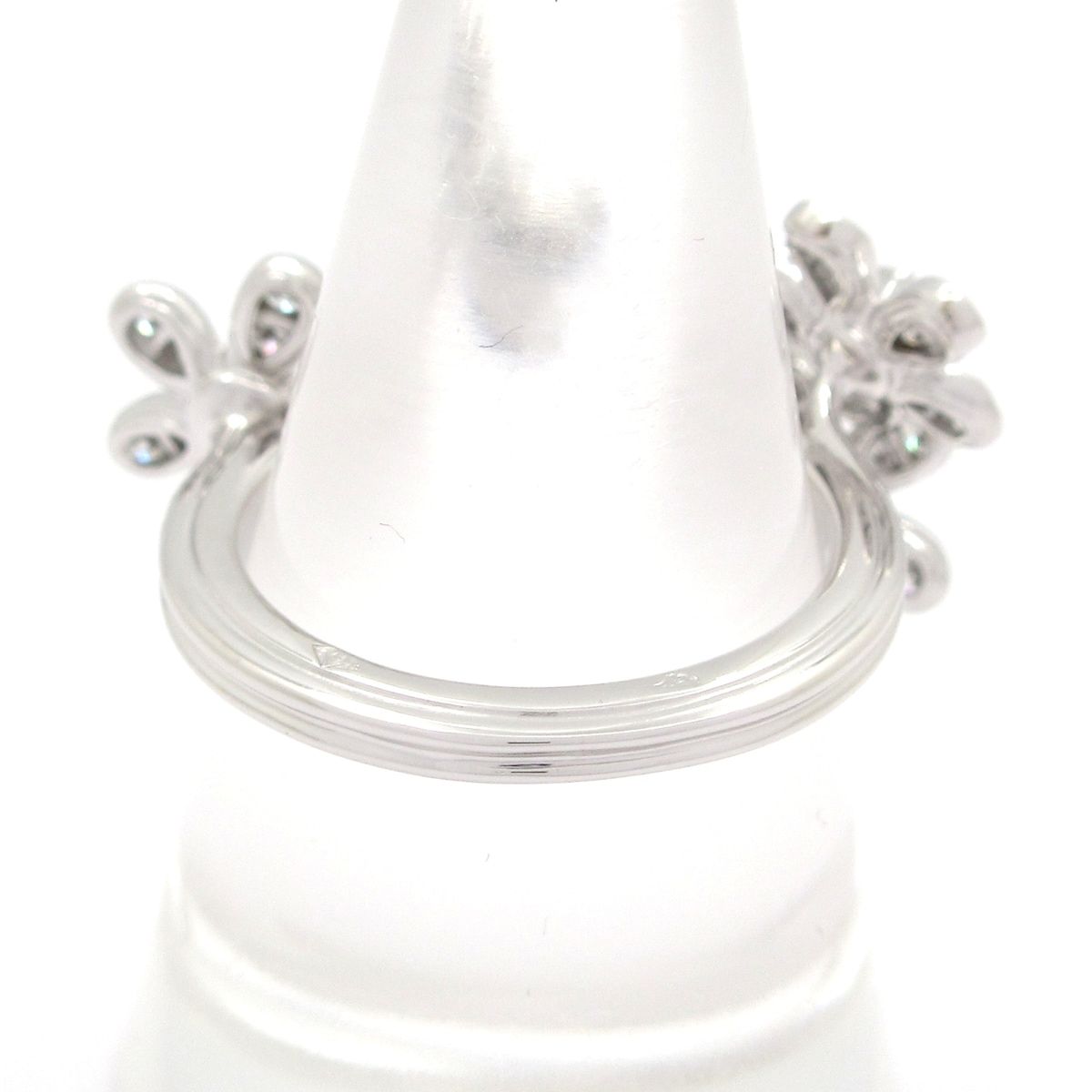 Van Cleef & Arpels Ring 52 Socrates Entre le Door 18k White Gold Diamond — view 3