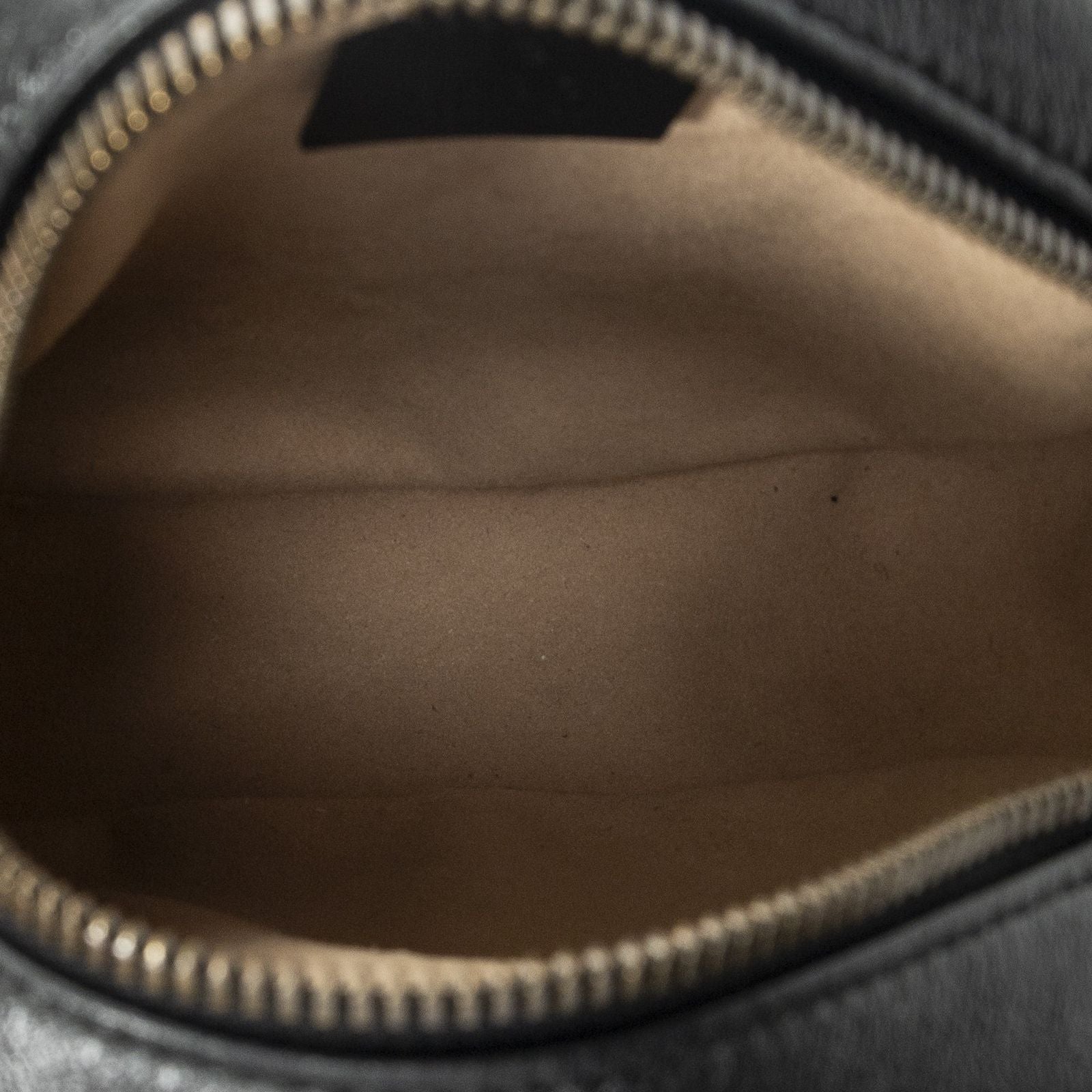 Gucci Small GG Marmont Chain Crossbody Black Matelasse Chez Blanc Leather — view 9