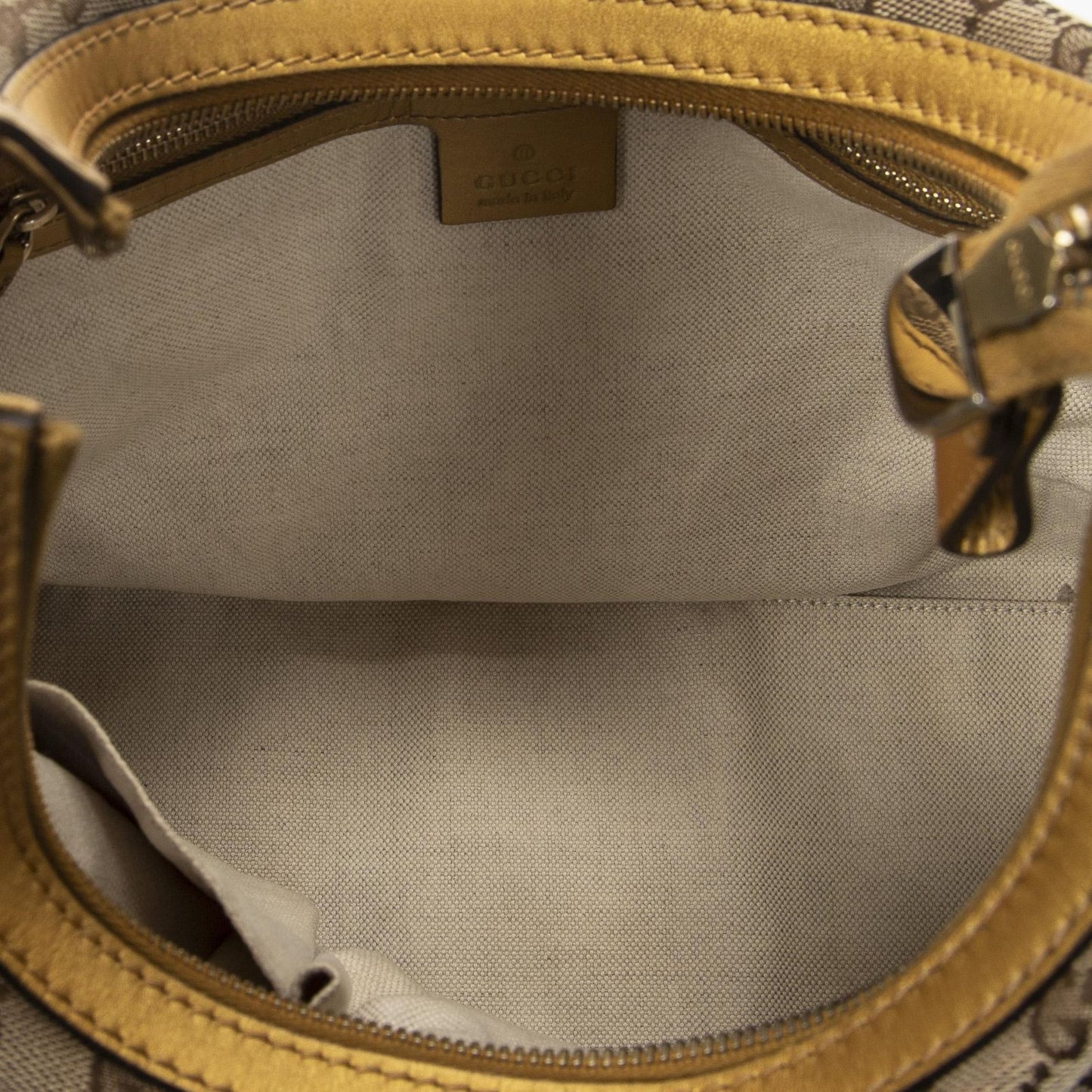 Gucci Brea Heart Hobo Yellow Beige GG Canvas — view 9